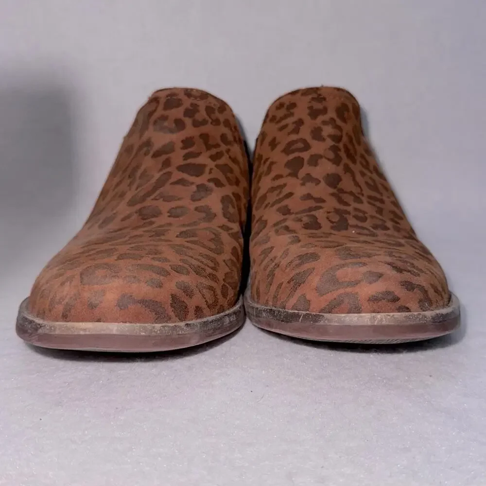 Women’s Clarks Suede Camzin Ultimate Comfort Leopard Print Shoes size 7.5